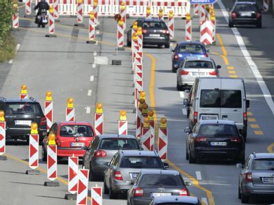 Auf fast 500 einzelnen Autobahnbaustellen wird in diesem Sommer gearbeitet. Foto: Marius Becker Stau