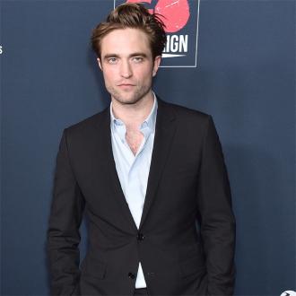 Um an diese Schuhe zu kommen, bezahlt er sogar Diebe. Robert Pattinson