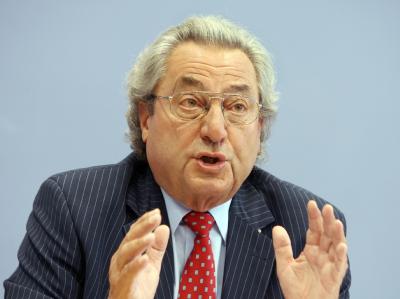 BDA-Präsident Dieter Hundt sieht wesentliche Mängel im Gesetzentwurf der Regierung zum Beschäftigten-Datenschutz. Dieter Hundt