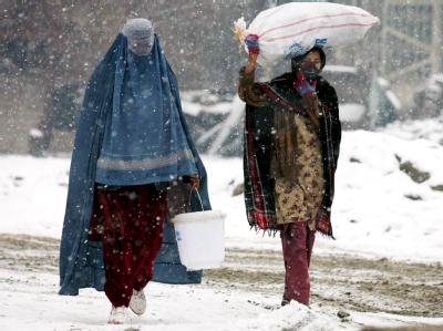 Afghanistans Bevölkerung leidet unter strengem Winterwetter. Winterwetter