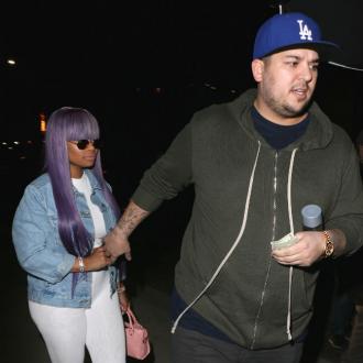 Der einzige Sohn des Kardashian-Klans steckt tief in einem bösen Rosenkrieg fest. Jetzt wird ihm vorgeworfen, seine Ex-Verlobte geschlagen zu haben. Blac Chyna und Rob Kardashian