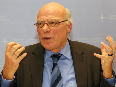 Für Bischof Gerhard Ulrich ist wichtig, gemeinsam mit «den friedliebenden Kräften des Islam» wachsam gegenüber Fundamentalisten zu sein. Foto: Bernd Wüstneck Bischof Gerhard Ulrich