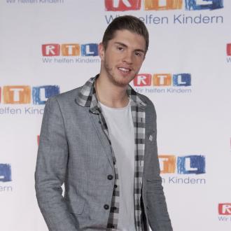 Nach dem Ehe-Aus hat Popsänger Joey Heindle möglicherweise wieder eine neue Frau an seiner Seite. Es soll sich um Eisläuferin Ramona Elsner handeln. Joey Heindle