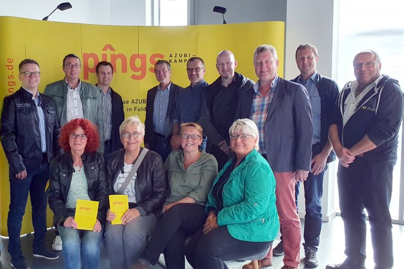 Die Mitarbeiter/-innen der Arbeitgeberservice der drei kommunalen Jobcenter Fulda, Hersfeld-Rotenburg und Vogelsbergkreis informierten sich über den ersten Azubi-Kampus in Deutschland: pings Kolping Jugendwohnen Fulda GmbH in Fulda, Foto: Steffen Ke