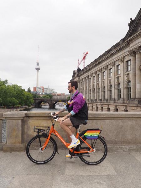 Ride with Pride: Donkey Republic unterstützt CSD Berlin mit Freifahrten und Spenden