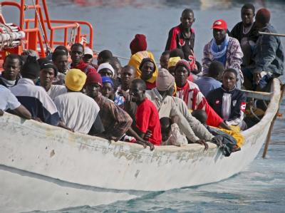 Bootsflüchtlinge landen auf der Kanaren-Insel Teneriffa. (Archiv- und Symbolbild) Bootsflüchtlinge