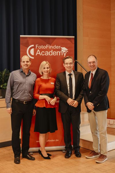 FotoFinder Systems holte hochkarätige, nationale Dermatoskopie-Referenten nach Bad Birnbach: Andreas Mayer (FotoFinder), Kathrin Niemela (FotoFinder), Prof. Dr. Holger Hänßle (Universitätsklinikum Heidelberg) und Prof. Dr. Andreas Blum