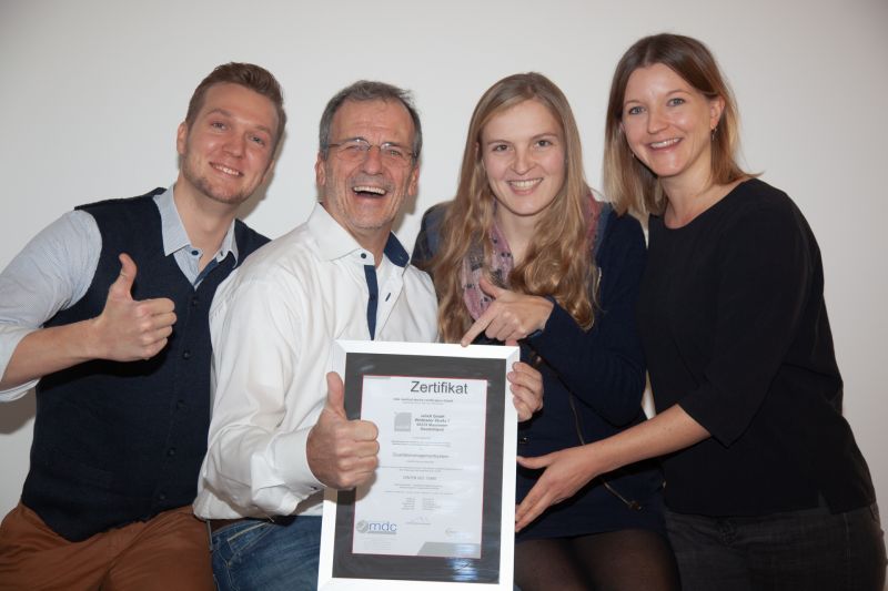 Teamleistung: Erfolgreiche ISO-Zertifzierung der velixX GmbH, Mannheim