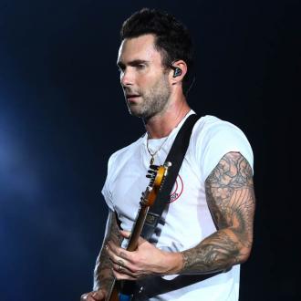 Die Ehe des Sängers steht auf der Kippe. Seine Frau kann die Situation mit ihm nicht mehr ertragen. Adam Levine