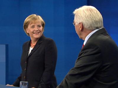 Das TV-Duell zwischen Bundeskanzlerin Merkel (CDU) und Kanzlerkandidat Steinmeier (SPD) ist ohne wirklichen Sieger geblieben. Merkel und Steinmeier