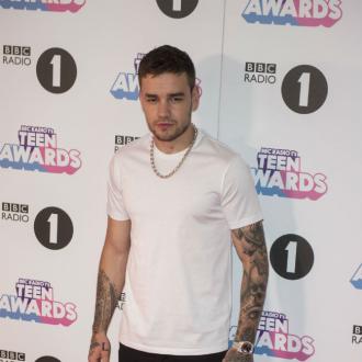 Der Sänger ist zwar gerade sehr erfolgreich mit seiner Solomusik, dennoch vermisst er seine Band. Er sei jedoch sehr ''stolz'' auf die Erfolge seiner Jungs. Liam Payne