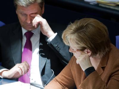 Bundeskanzlerin Angela Merkel (CDU) und Außenminister Guido Westerwelle (FDP) können mit den Ergebnissen der Wahlen nicht zufrieden sein. Wie weiter?