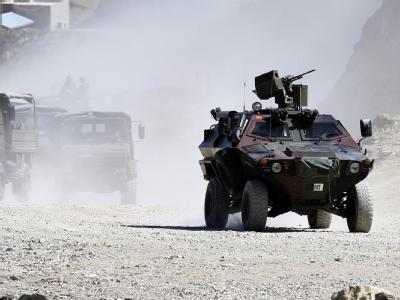Türkische Soldaten während einer Patrouillenfahrt im Südosten des Landes. Türkische Soldaten