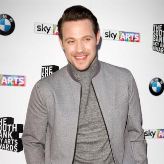 Der Musiker wollte mit 40 Jahren den Spieß umdrehen. Er beweist, dass man für Pop nicht mehr blutjung sein muss. Will Young