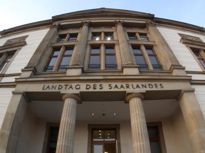 Der Landtag in Saarbrücken. Das Saarland steht vor Neuwahlen. Foto: Fredrik von Erichsen Landtag