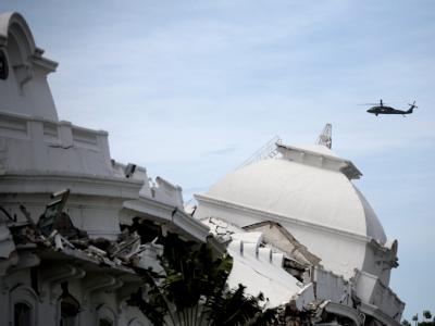 Auch der Palast des haitianischen Präsidenten wurde bei dem Erdbeben im Januar zerstört. Zerstörter Präsidentenpalast