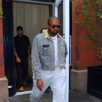 Der Rapper hat das Gefühl, seit ''500 Jahren'' mit Kim Kardashian West verheiratet zu sein. Er vergleicht Menschenjahre nämlich mit Hundejahren. Kanye West
