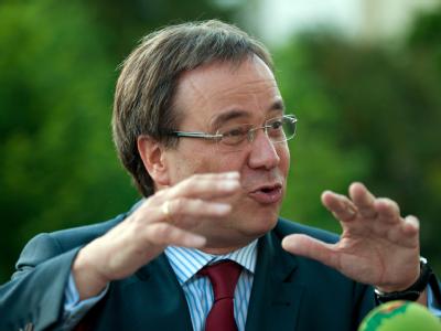 In der Debatte um Kinderbetreuung warnt der designierte Chef der nordrhein-westfälischen CDU, Armin Laschet, vor Wohltaten auf Pump. Foto: Patrick Sinkel/Archiv Armin Laschet