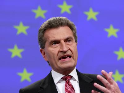 Günther Oettinger wirft der griechischen Verwaltung «Schlendrian» vor. Oettinger