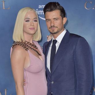 Katy Perry ist dank Orlando Blooms Sohn Flynn ''reifer'' geworden. Katy Perry und Orlando Bloom