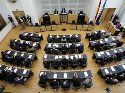 Der 14. Saarländische Landtag ist am 23. September in Saarbrücken zu seiner ersten Plenarsitzung zusammen. Landtag in Saarbrücken
