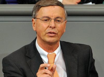Wolfgang Bosbach lehnt eine Erweiterung der Befugnisse des Euro-Rettungsfonds ab. Bosbach