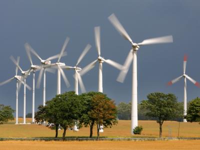 Für SPD-Generalsekretärin Nahles bleiben die Pläne zur Energiewende nebulös «wenn es ums Konkrete geht». Windpark