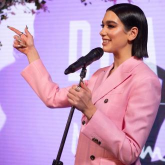 Die Sängerin übt sich während des Lockdowns im Cartoons malen. Dua Lipa