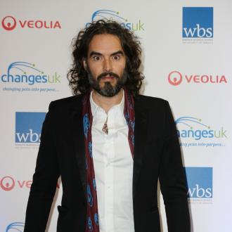 Der Schauspieler und zweifacher Vater schwärmt davon, in Kinderfilmen mitzuwirken. Russell Brand