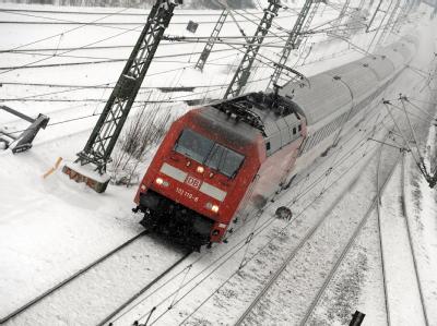 Der Winter macht auch der Bahn schwer zu schaffen. Winterfahrt