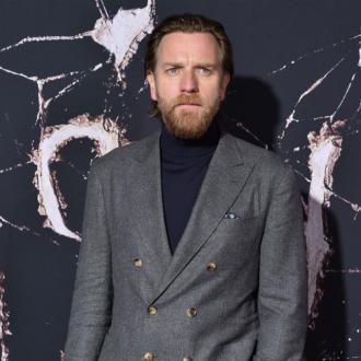 Der Schauspieler bestätigt, dass sich seine Obi-Wan Kenobi-Serie verzögern wird. Ewan McGregor