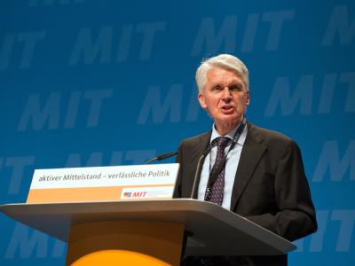 Der Bundesvorsitzende der Mittelstands- und Wirtschaftsvereinigung von CDU/CSU (MIT), Josef Schlarmann. Foto: Armin Weigel/Archiv Josef Schlarmann
