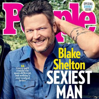 Blake Shelton glaubt nicht, dass John Legend der 'Sexiest Man Alive' ist. Blake Shelton