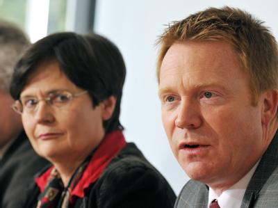 Christine Lieberknecht neben SPD-Landeschef Christoph Matschie. (Archivbild) Lieberknecht und Matschie