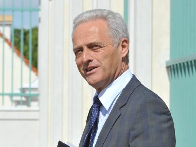 Bundesverkehrsminister Ramsauer will das Flensburger Punktesystem völlig umbauen. Foto: Bernd Settnik Minister Ramsauer