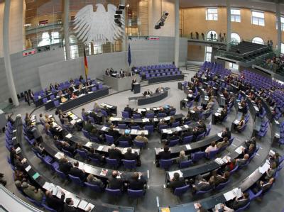 Möglicherweise haben Hacker Zugriff auf einen Server des Bundestages. Foto: Rainer Jensen / Archiv Bundestag