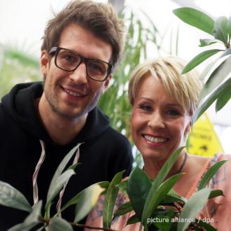 Die brünette TV-Schönheit macht ein großes Geheimnis um ihre Liebe zu einem Politiker. Doch nun scheint es ernster zu werden, als beide bisher zugaben. Sonja Zietlow und Daniel Hartwich