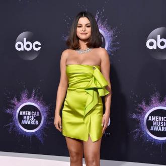 Die Sängerin kündigt einen neuen Song mit dem Titel 'Boyfriend' an. Selena Gomez
