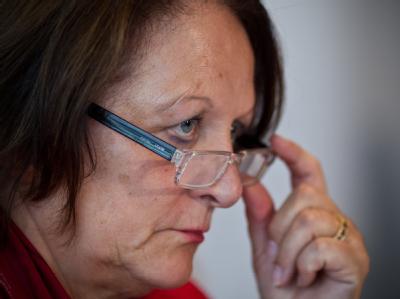 Bundesjustizministerin Leutheusser-Schnarrenberger will den Angehörigen mit Entschädigungszahlungen ein Zeichen der Solidarität geben. Foto: Jens Wolf Justizministerin