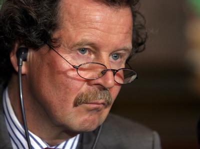 Der UN-Sondergesandte Nowak ist in Harare festgehalten worden. UN-Sondergesandter Nowak