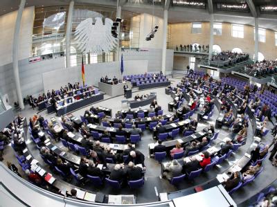 Zum Ende der Wahlperiode werden die Fraktionen von Union und SPD im Bundestag gleich groß sein. Bundestag