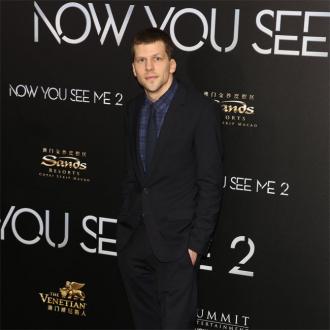 Die 59-jährige Schauspielerin wird in dem Filmprojekt ihres Kollegen 'When You Finish Saving The World' mitspielen. Jesse Eisenberg