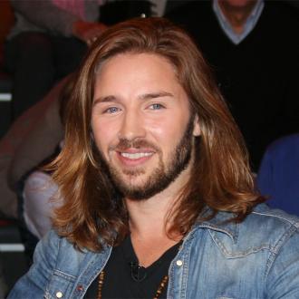 Der Musiker log sogar seine Freunde und Bekannten an. Er wurde in der Show Zweiter. Gil Ofarim