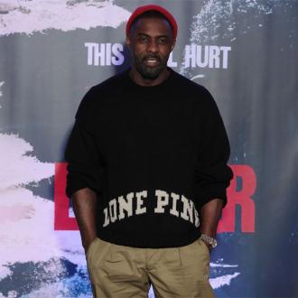 Der britische Schauspieler hat vor einigen Tagen bestätigt, dass er an Corona erkrankt ist. Die Lügen, die um das Thema kreisen, kann er aber nicht mehr ertragen. Idris Elba