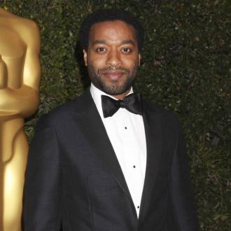 Der Schauspieler wird in 'Infinite' neben Mark Wahlberg spielen. Die Dreharbeiten sollen bereits diesem Monat beginnen. Chiwetel Ejiofor