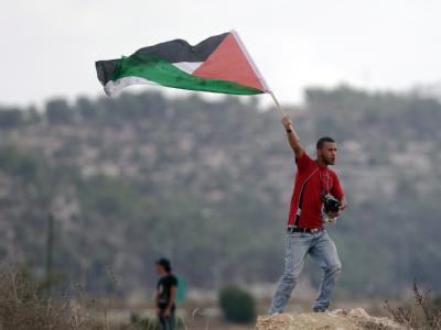 Präsidentensturz in Tunesien und blutige Demonstrationen gegen die Regierung in Ägypten: Der Freiheitsfunke ist längst auch auf die Jugend in Gaza übergesprungen. Freiheitsfunke springt auf Gaza-Jugend über