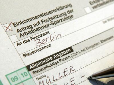 Die FDP will Steuersenkungen sondern im kommenden Jahr. (Symbolbild) Steuererklärung