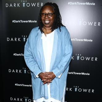 Der Schauspielerin ist es sehr wichtig, dass ihre neue Modelinie für jedermann ist. Sie kreierte eine neue Linie namens Dubgee, die Frauen jeder Größe tragen kann. Whoopi Goldberg