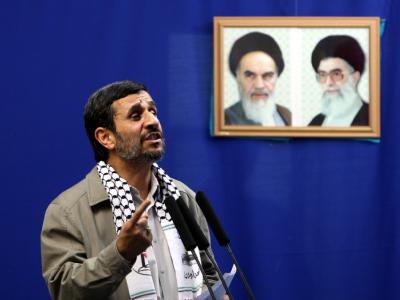Ahmadinedschad, hier im September in der Universität von Teheran, verlangt vom Westen die Einstellung aller Unterstützung für Israel. Mahmud Ahmadinedschad
