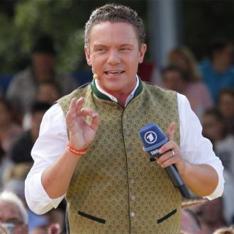 Der Schlagerstar hat seiner Freundin am Wochenende einen Heiratsantrag im Live-TV gemacht. Im Interview sprach er jetzt über den großen Moment. Stefan Mross